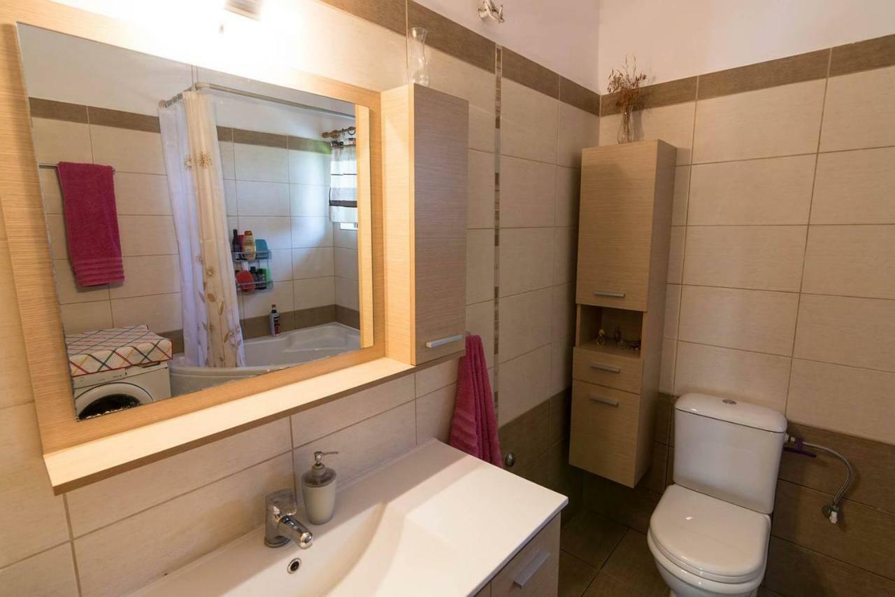 Big Family House In Mesochoria Village Ngoại thất bức ảnh